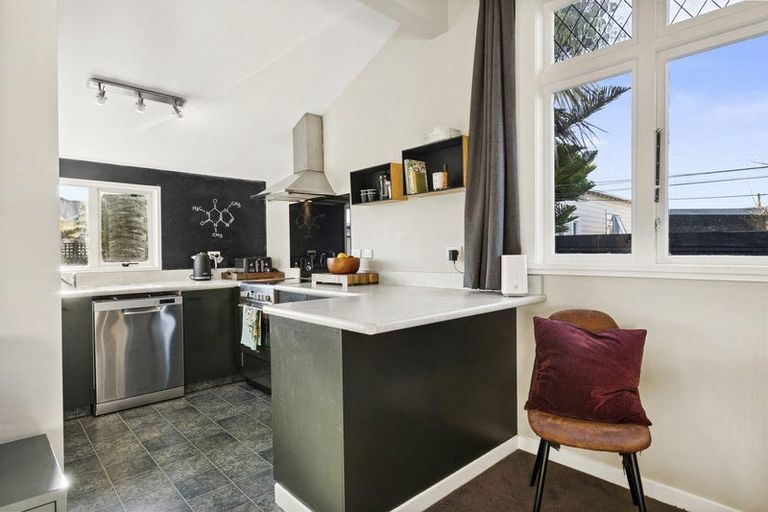 Photo of property in 9 Montreal Street, Saint Kilda, Dunedin, 9012