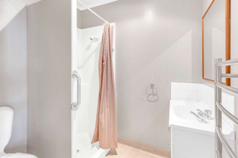 Photo of property in 87 Queen Street West, Levin, 5510