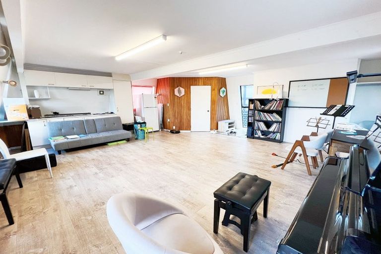 Photo of property in 4 Cliff Road, Torbay, Auckland, 0630