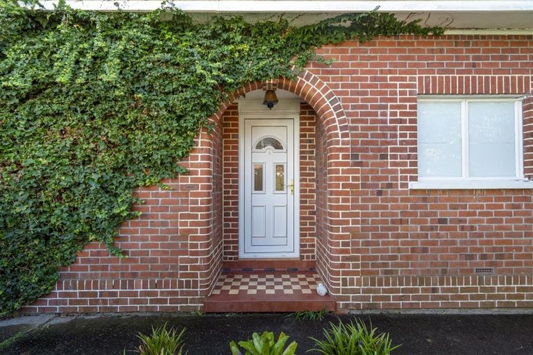 Photo of property in 25 Beatrice Avenue, Hillcrest, Auckland, 0627