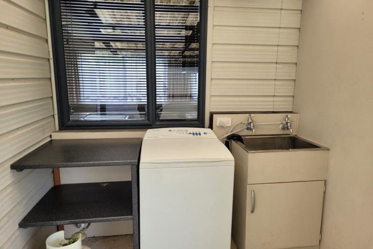 Photo of property in 318 Manutahi Road, Lepperton, New Plymouth, 4372