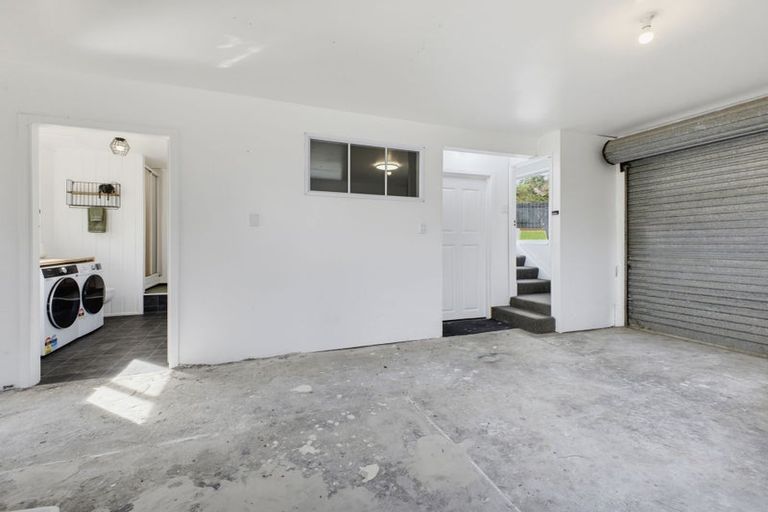 Photo of property in 2 Bromley Place, Westown, New Plymouth, 4310