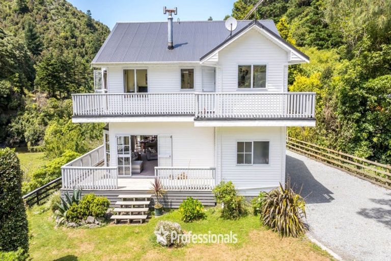 Photo of property in 2296b Akatarawa Road, Akatarawa Valley, Upper Hutt, 5372