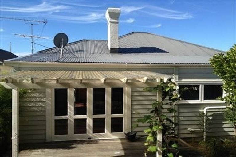 Photo of property in 5 Rutland Road, Stanley Point, Auckland, 0624