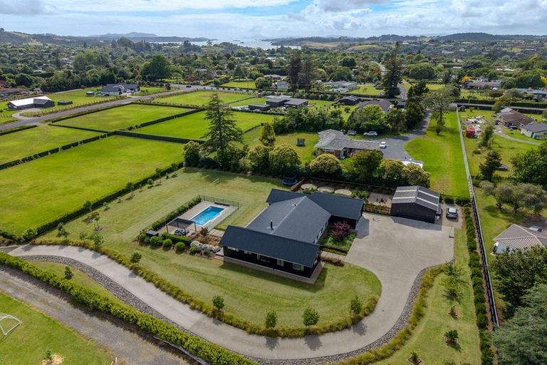Photo of property in 15 Tareha Place, Kerikeri, 0230