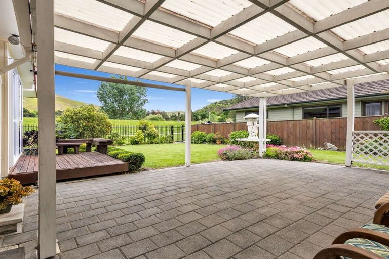 Photo of property in 24 Webb Place, Taradale, Napier, 4112