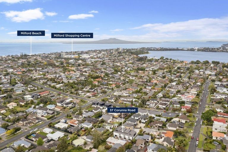 Photo of property in 37 Corunna Road, Milford, Auckland, 0620