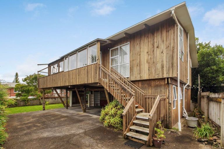 Photo of property in 1/31 Savoy Road, Glen Eden, Auckland, 0602