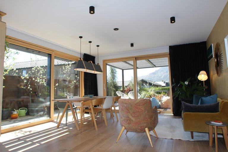 Photo of property in 6 Soudley Court, Jacks Point, Queenstown, 9371