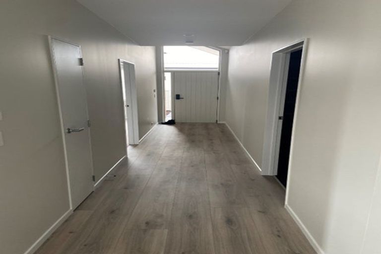 Photo of property in 6f Te Awapu Crescent, Takanini, 2112