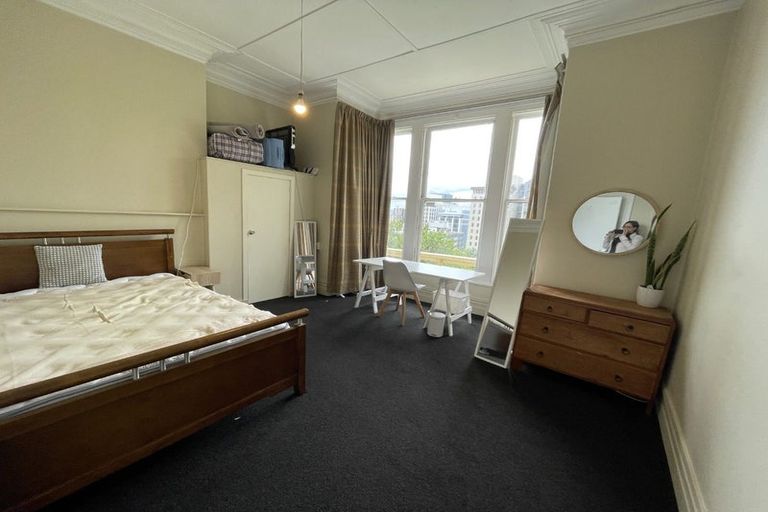 Photo of property in 1/18 Clifton Terrace, Kelburn, Wellington, 6012