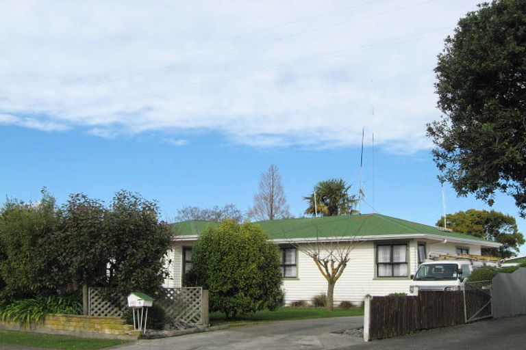 Photo of property in 6 Elizabeth Place, Clive, 4102