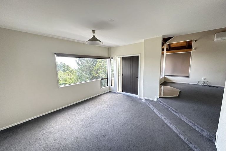Photo of property in 22 Goodwood Drive, Goodwood Heights, Auckland, 2105
