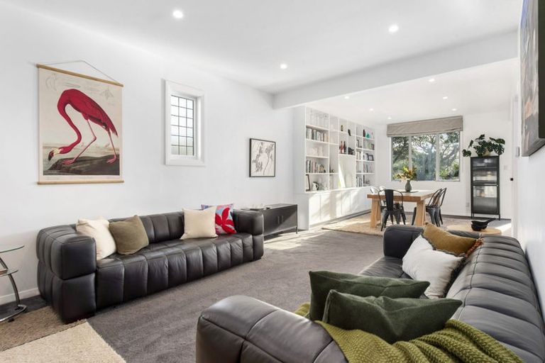 Photo of property in 5 Torridon Road, Miramar, Wellington, 6022