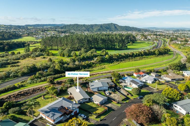 Photo of property in 43 Fisher Terrace, Te Kamo, Whangarei, 0112