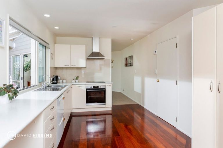 Photo of property in 6 Pelican Lane, Unsworth Heights, Auckland, 0632