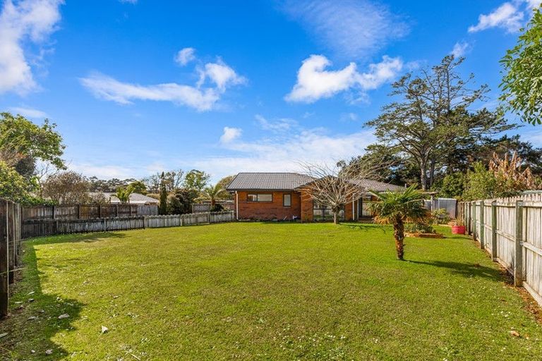 Photo of property in 37 Waimoko Glen, Swanson, Auckland, 0612