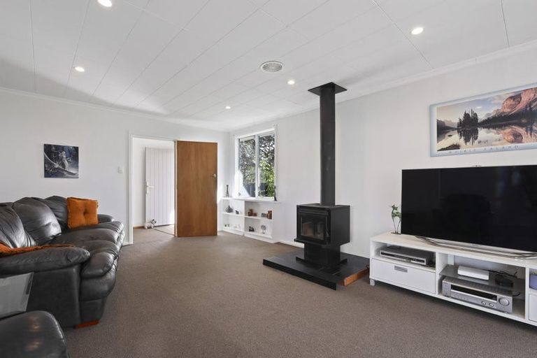 Photo of property in 8 Stackhouse Avenue, Bishopdale, Christchurch, 8053