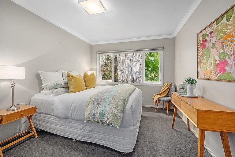 Photo of property in 16b Maunganui Road, Birkenhead, Auckland, 0626