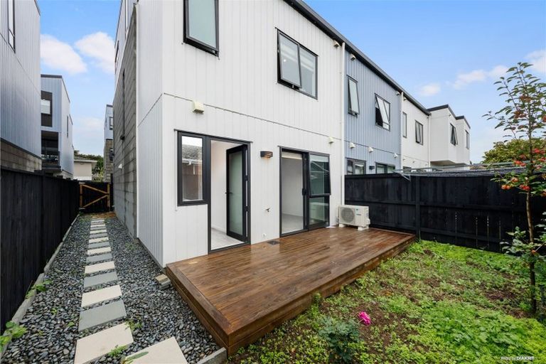 Photo of property in 13 Houkura Way, Sandringham, Auckland, 1025