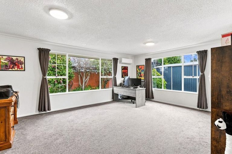 Photo of property in 2/23 Montclare Avenue, Ilam, Christchurch, 8041