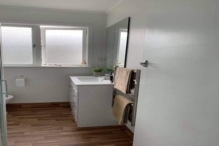 Photo of property in 11a Cochrane Street, Fairy Springs, Rotorua, 3015