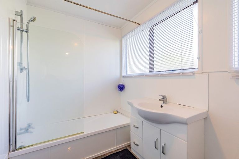 Photo of property in 10a Hamblyn Place, Ranui, Auckland, 0612