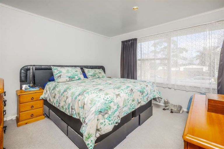 Photo of property in 18 Royal Arch Place, Rosehill, Papakura, 2113