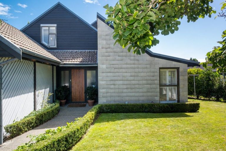 Photo of property in 44 Iona Road, Havelock North, 4130