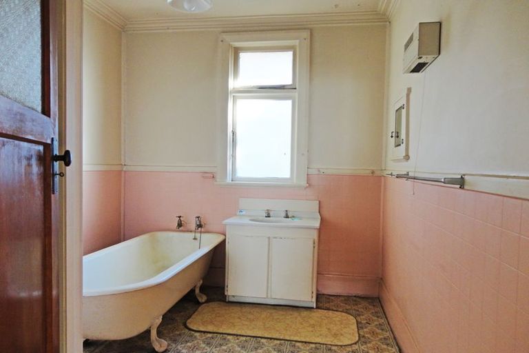 Photo of property in 142 Main South Road, Green Island, Dunedin, 9018