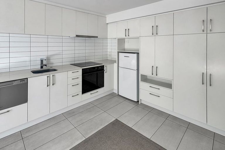 Photo of property in 6/90 Edgeware Road, St Albans, Christchurch, 8014