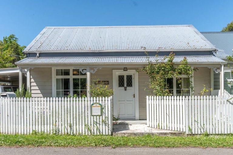 Photo of property in 12 Andersons Line, Clareville, Carterton, 5713