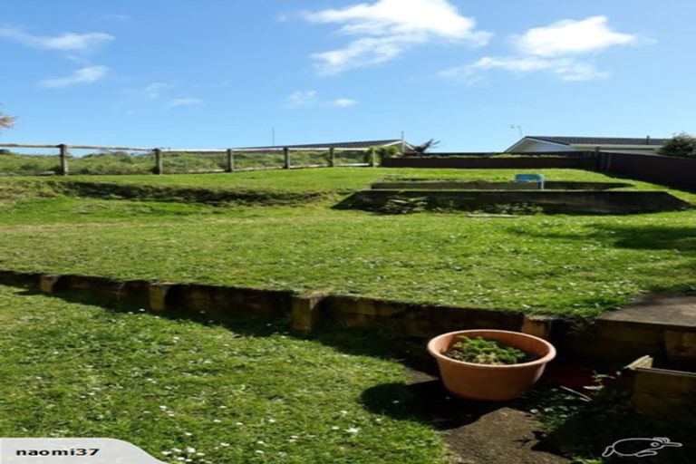 Photo of property in 17 Banks Street, Marfell, New Plymouth, 4310