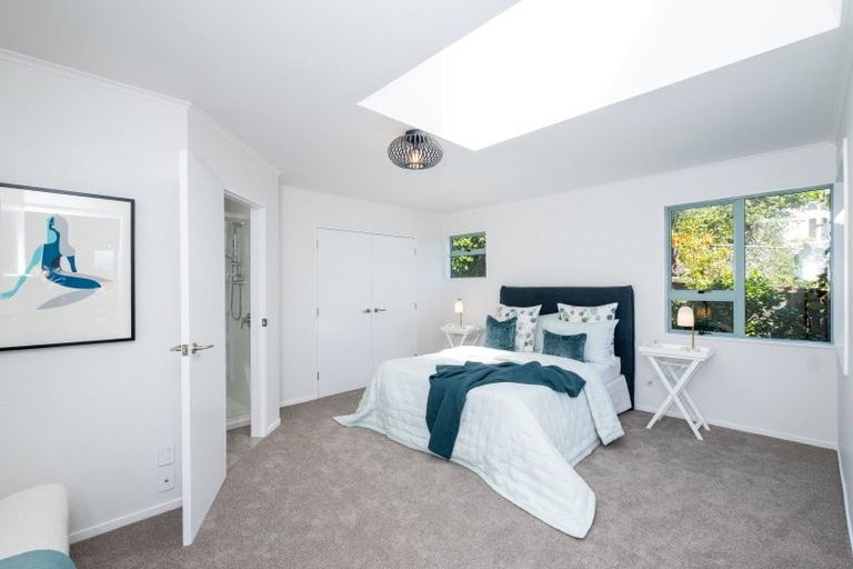 Photo of property in 3/42 Campbell Street, Havelock North, 4130