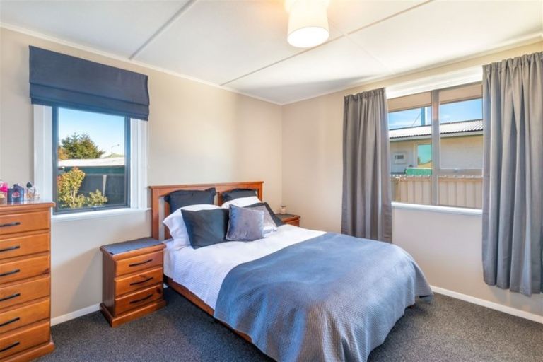 Photo of property in 24 Paddington Street, Northcote, Christchurch, 8052