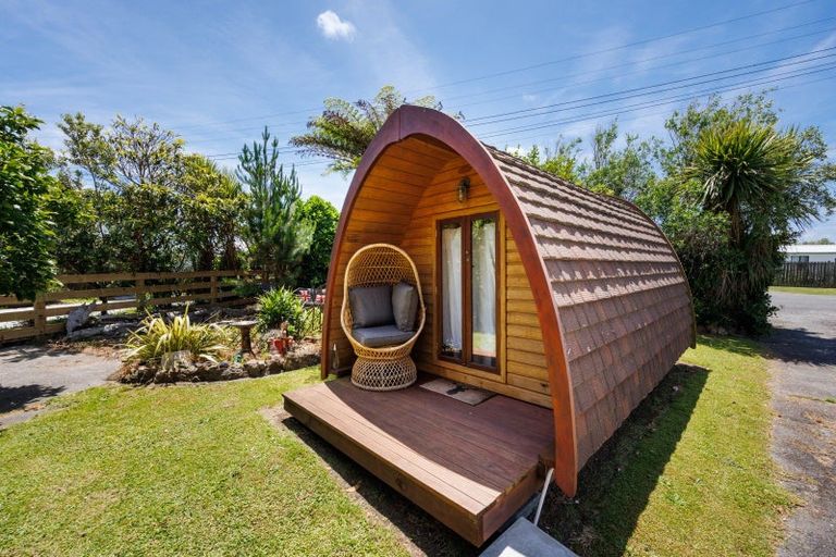 Photo of property in 1931 Parewanui Road, Parewanui, Bulls, 4894