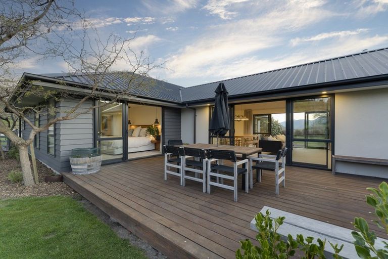 Photo of property in 39 Springbank Grove, Lower Shotover, Queenstown, 9371