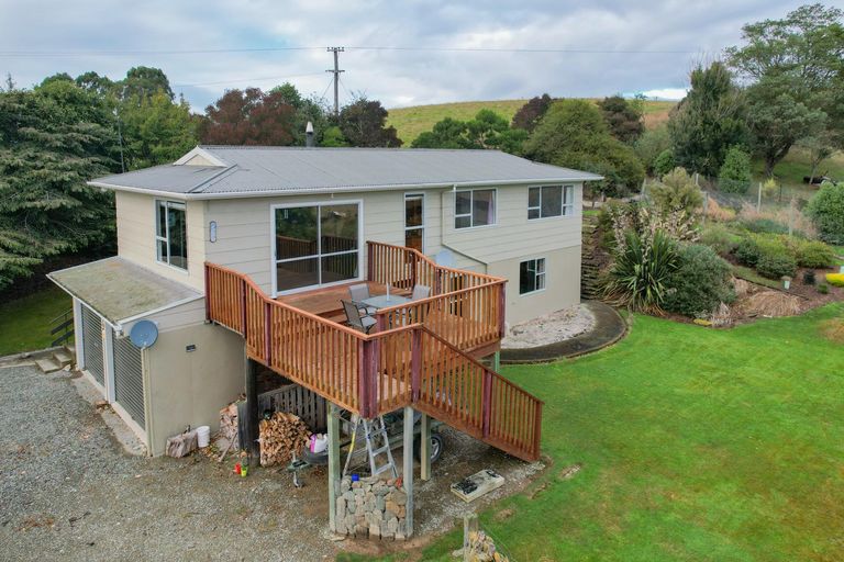 Photo of property in 1 Hollyburn Road, Hampden, 9410