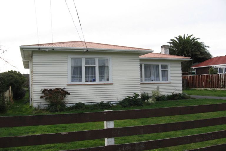 Photo of property in 22 Russell Road, Wainuiomata, Lower Hutt, 5014