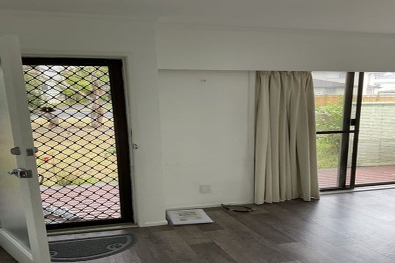 Photo of property in 1/5 Merriefield Avenue, Forrest Hill, Auckland, 0620