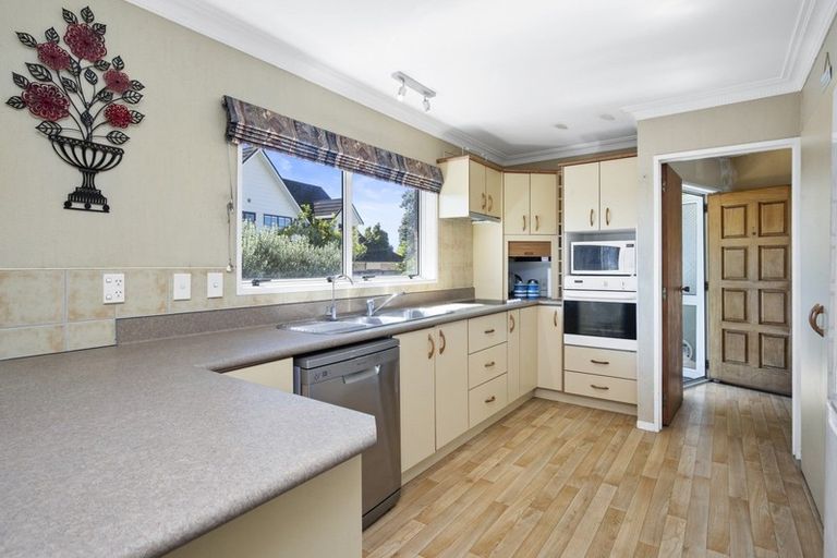 Photo of property in 156 Wellington Street, Pukekohe, 2120