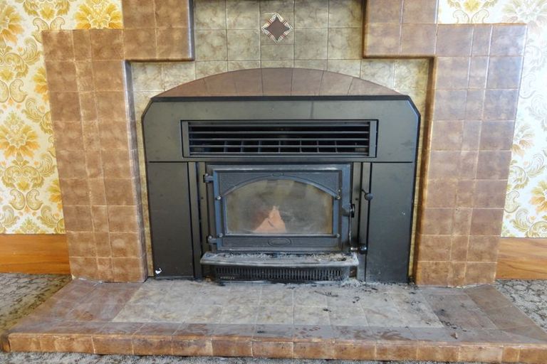 Photo of property in 142 Main South Road, Green Island, Dunedin, 9018