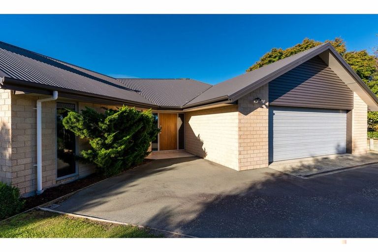 Photo of property in 200 High Street, Waimate, 7924