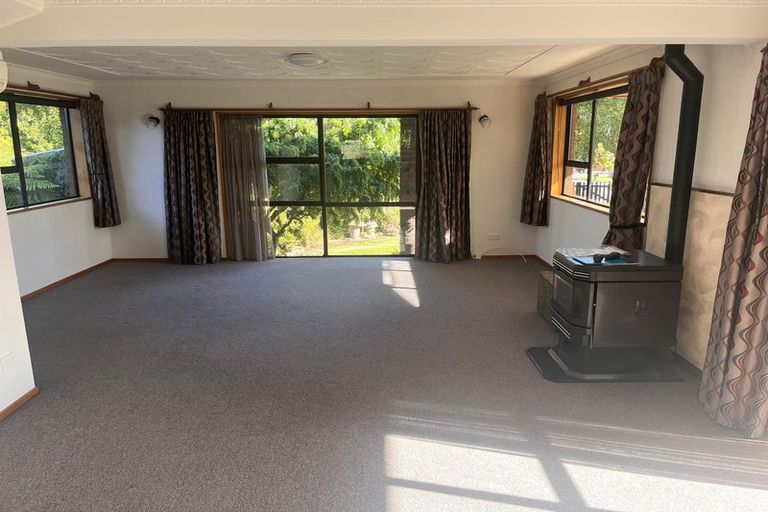 Photo of property in 11 Greenhithe Street, Waihola, Milton, 9073