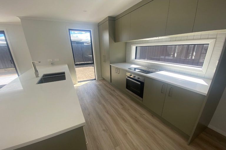 Photo of property in 12 Pioneer Crescent, Omokoroa, 3114