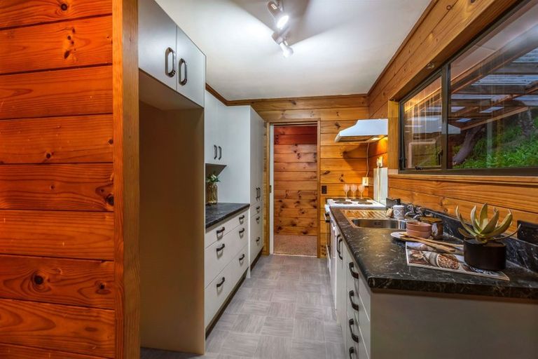 Photo of property in 8 Shackle Lane, Whitby, Porirua, 5024