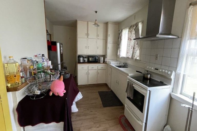 Photo of property in 12 Solway Avenue, Ilam, Christchurch, 8041