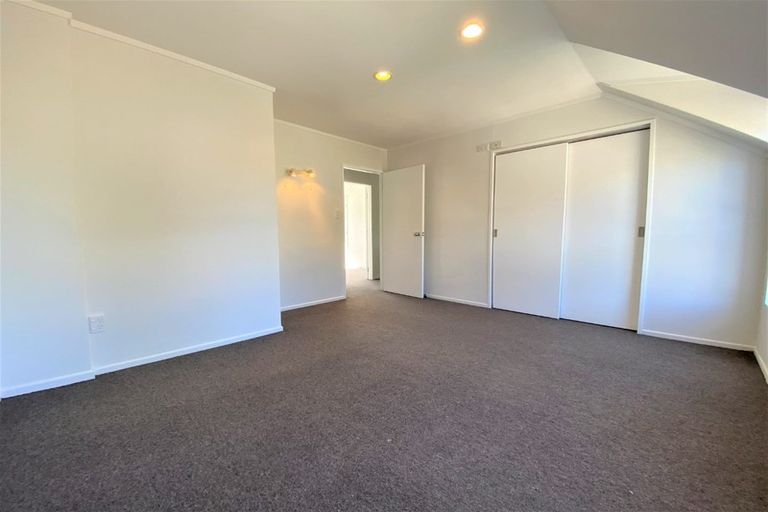 Photo of property in 7 Hollydale Grove, Churton Park, Wellington, 6037