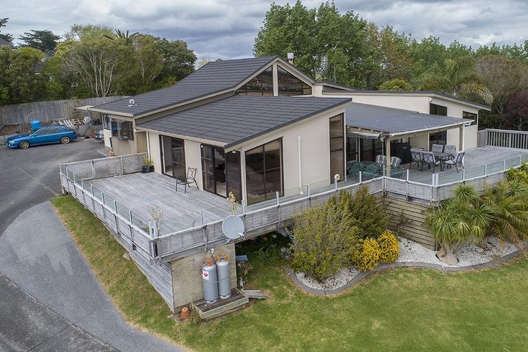 Photo of property in 159 Whangaparaoa Road, Red Beach, 0932