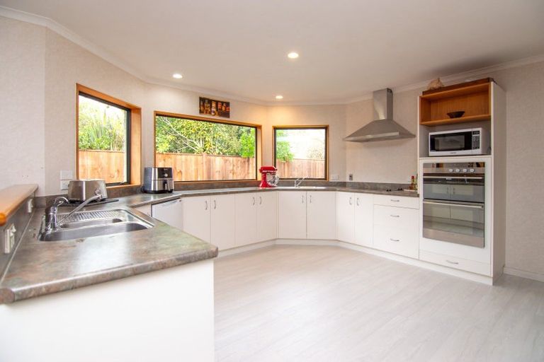 Photo of property in 23 Cashmere Drive, Fitzherbert, Palmerston North, 4410